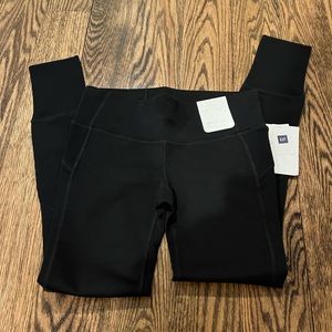 NWT GapFit black studio leggings size small